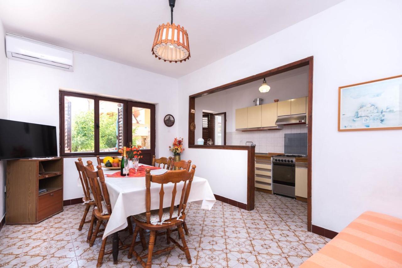 Apartments Salis Pag Town Zewnętrze zdjęcie