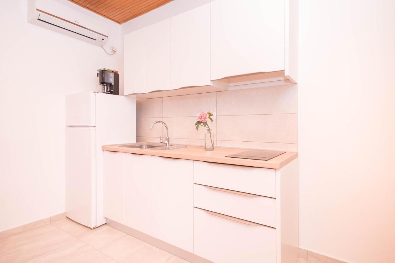 Apartments Salis Pag Town Zewnętrze zdjęcie